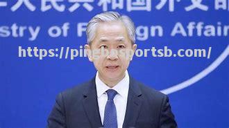狂热球迷期待莱比锡对决利物浦